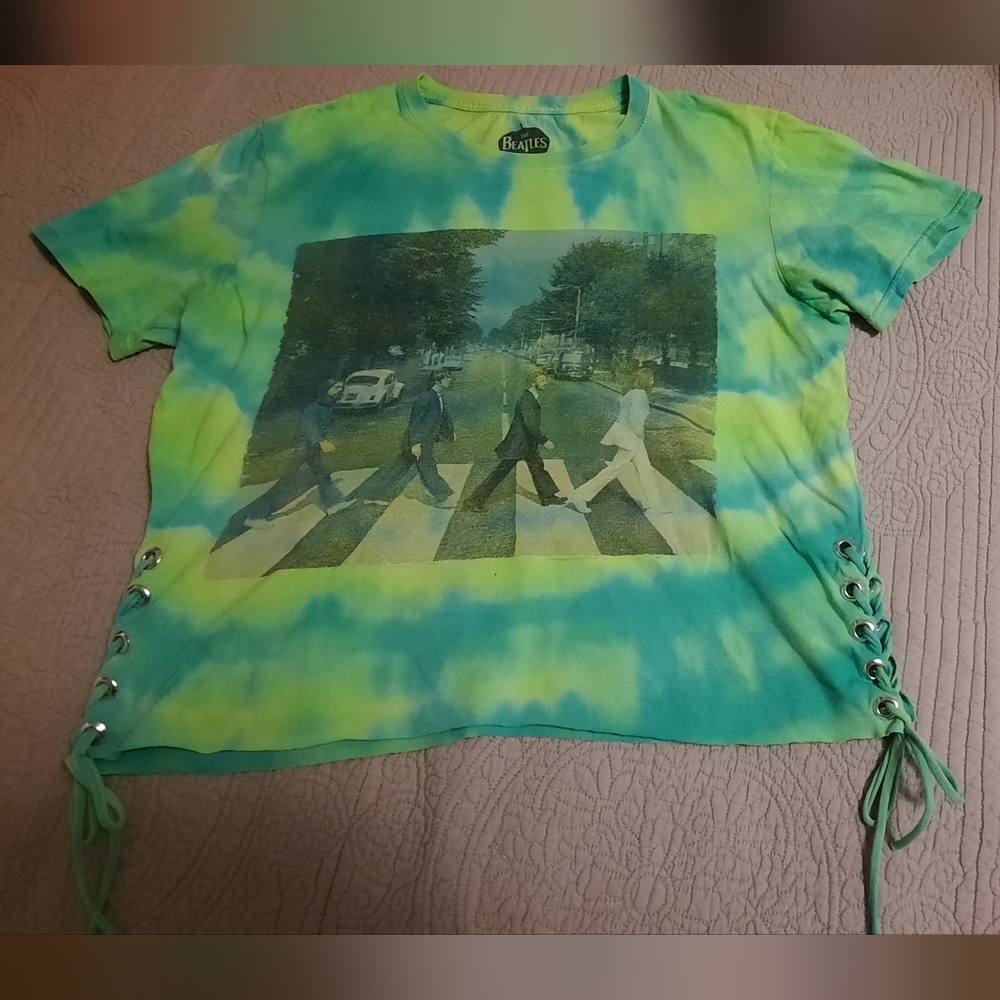 One-of-a-kind Chopped & Cropped Beatles Tee - Picture 4 of 6